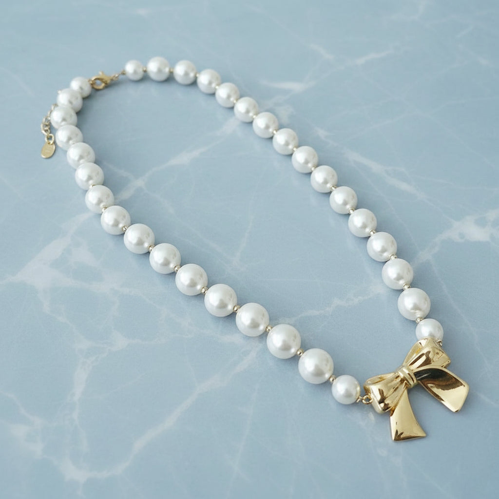 Bow and Pearls Necklace